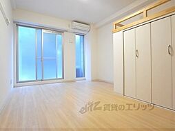 アクエルド御所北 3階1Kのリビング/ダイニング