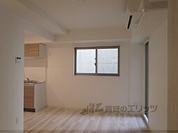 ヴァンベール御苑前 303 3階1LDKのリビング/ダイニング