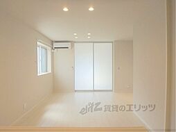 クローネ西院 202 2階1LDKのリビング/ダイニング