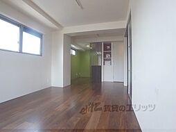 阪急京都本線 西院駅 徒歩9分の賃貸マンション 4階2LDKのリビング/ダイニング