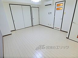 JR山陰本線 梅小路京都西駅 徒歩10分の賃貸マンション 4階2LDKのリビング/ダイニング