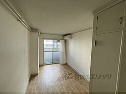 クラウンビル 3階1Kのリビング/ダイニング