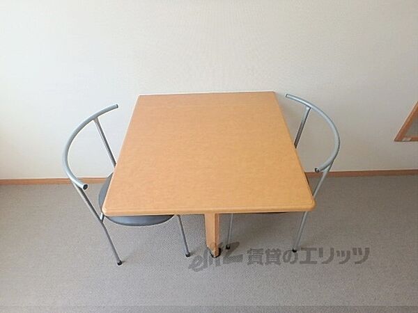 画像26:テーブル、椅子