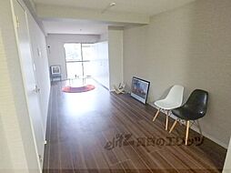 ミックマックシックス 203 2階1LDKのリビング/ダイニング