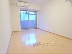 グランドフェニックス二条城 102 1階1Kのリビング/ダイニング