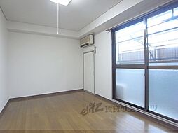 京都地下鉄東西線 御陵駅 徒歩20分の賃貸マンション 1階ワンルームのリビング/ダイニング