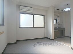 七条ビル 2階1Kのリビング/ダイニング