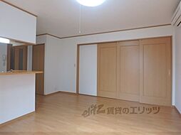 トゥー・ル・モンド京都五条 5階2LDKのリビング/ダイニング