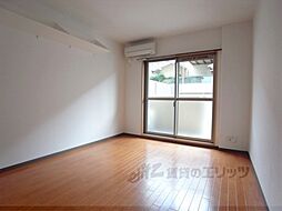 京都市営烏丸線 くいな橋駅 徒歩9分の賃貸マンション 1階1Kのリビング/ダイニング