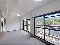 京都地下鉄東西線 醍醐駅 徒歩8分の賃貸マンション 4階3LDKのリビング/ダイニング