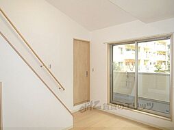 メゾン島 202 2階1Kのリビング/ダイニング