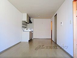 JR東海道・山陽本線 西大路駅 徒歩9分の賃貸アパート 1階2LDKのリビング/ダイニング