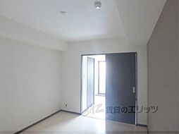 サクシード伏見駅前 110 地下1階1LDKのリビング/ダイニング