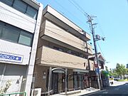 桂駅より徒歩1分 3階 築30年の賃貸物件