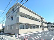 竹田駅より徒歩15分 築8年6ヶ月 3階建の賃貸物件