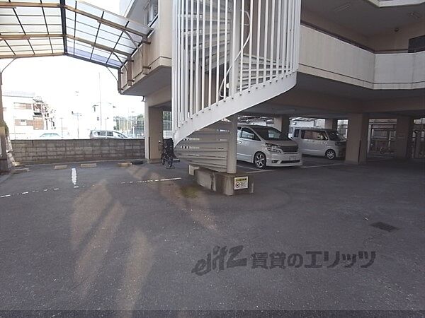 画像22:駐車場