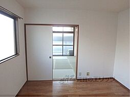 京都地下鉄東西線 石田駅 徒歩8分の賃貸マンション 2階2Kのリビング/ダイニング