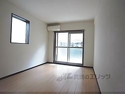 グロリアス深草 1階1Kのリビング/ダイニング