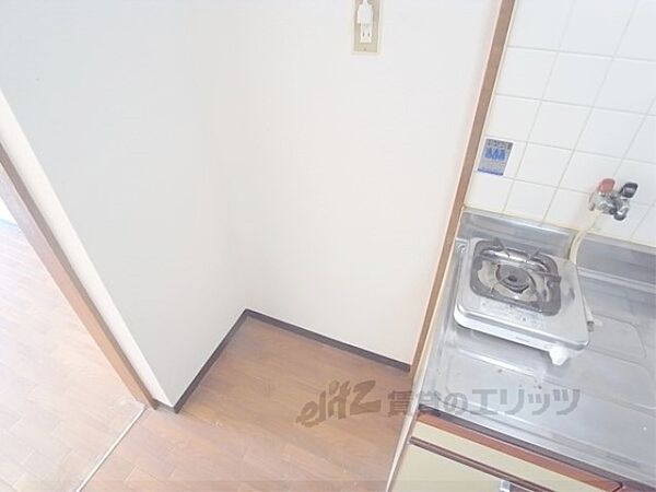 画像12:キッチンの横に洗濯機が置けます。