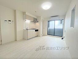 JR山陰本線 花園駅 徒歩3分の賃貸アパート 3階1LDKのリビング/ダイニング