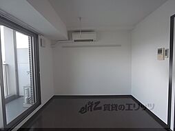 ヴァンヴェルデ西京極 4階1Kのリビング/ダイニング