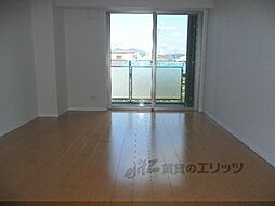 プリモ・レガーロ西京極 4階1Kのリビング/ダイニング