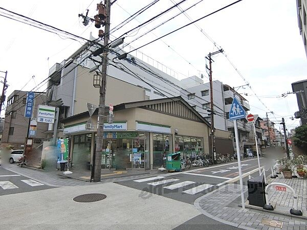 画像24:ファミリーマート　京都三条高倉店まで100メートル