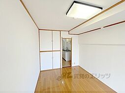 ロイヤルコーポタカノ 128 1階1Kのリビング/ダイニング