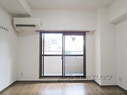 京都市営烏丸線 今出川駅 徒歩9分の賃貸マンション 4階1Kのリビング/ダイニング