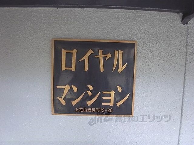 15 / 23