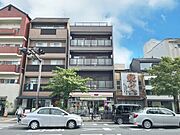 東山駅より徒歩1分 4階 築39年の賃貸物件