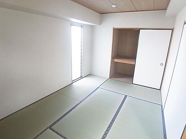 画像6:柔らかい畳が心地よい和室