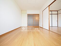 ロイヤルコーポ 202 2階2DKのリビング/ダイニング