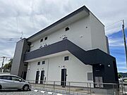 基山駅より徒歩6分 築4年1ヶ月 2階建の賃貸物件