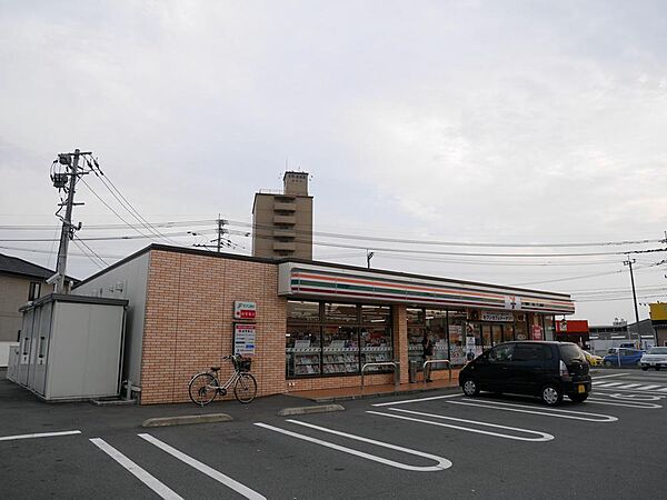 画像17:セブンイレブン吉野ケ里吉田店まで約1、000ｍ