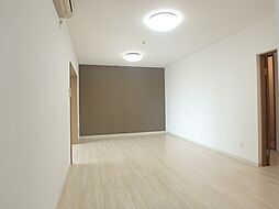 エバーグリーンフィールド 4階3LDKのリビング/ダイニング