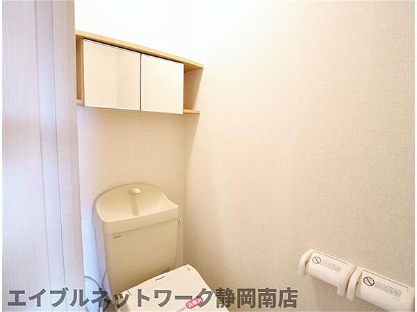 画像18:ゆったりとした空間のトイレです
