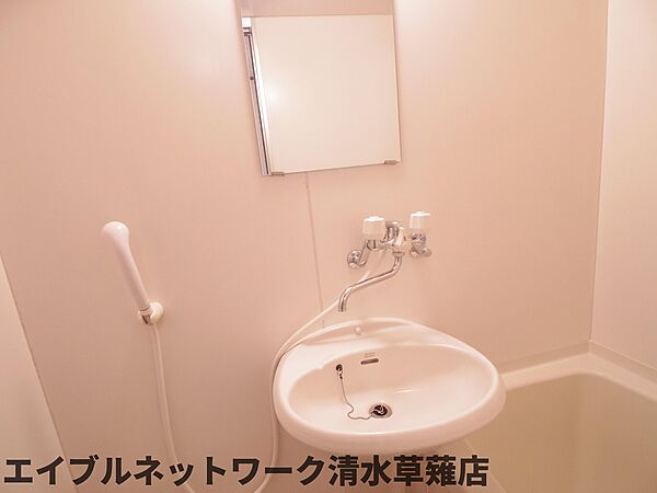 画像13:スペースが確保できる洗面所です