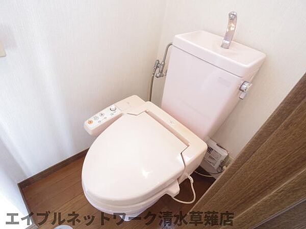 画像7:落ち着いた色調のトイレです