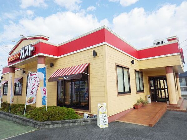 画像6:【ファミリーレストラン】ガスト 大和高田店(から好し取扱店)まで1555ｍ