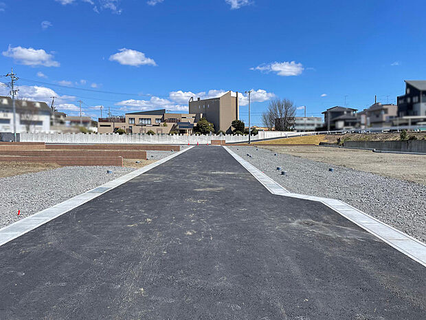 全12区画の新規分譲地になります。