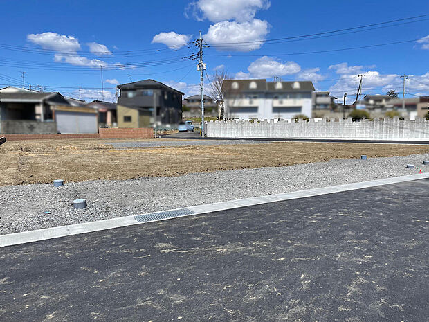 お客様のご要望に沿った注文住宅をお手伝いさせていただきます。一般的な注文住宅からFC加盟のクレバリーホーム、パナソニックのテクノストラクチャー工法、SE工法などもご対応可能です。