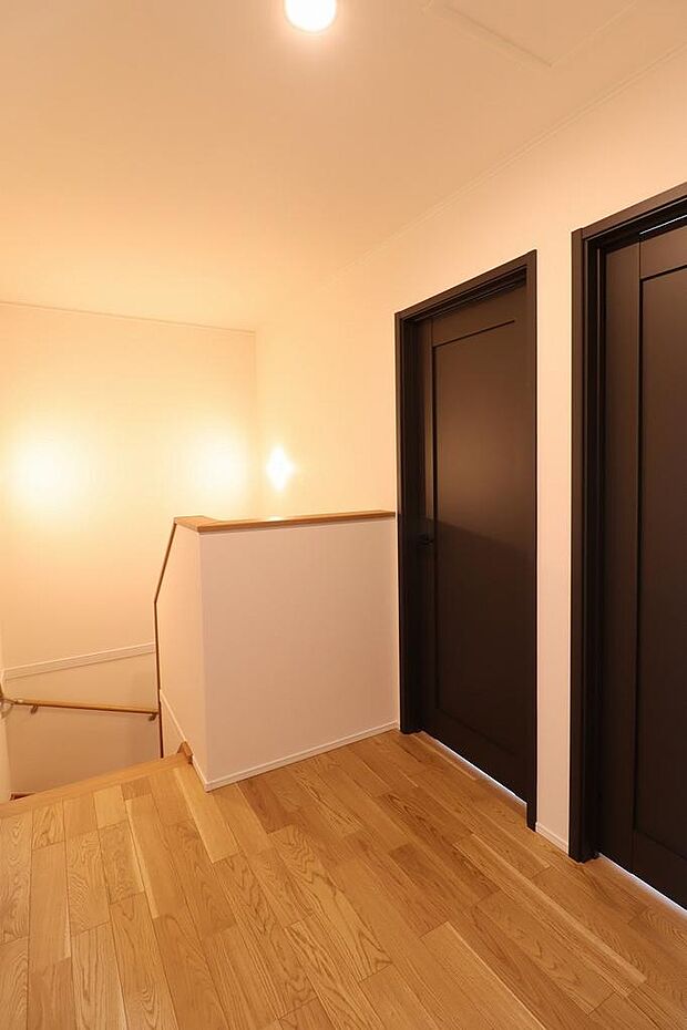 広々した2階のホールは、暮らしを快適に☆