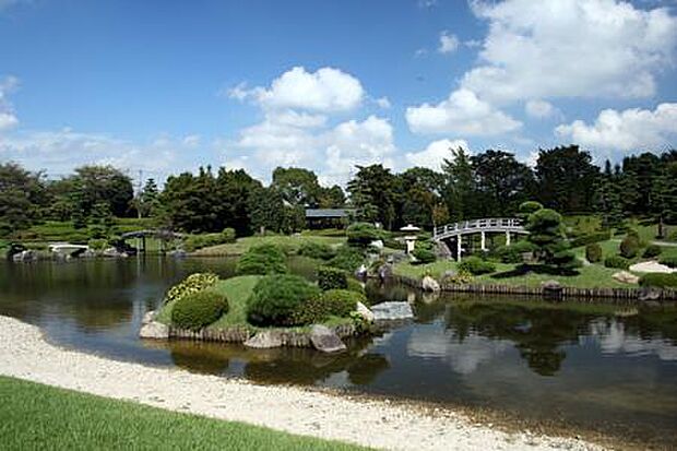 【公園】日本庭園「花田苑」・「こしがや能楽堂」まで600ｍ