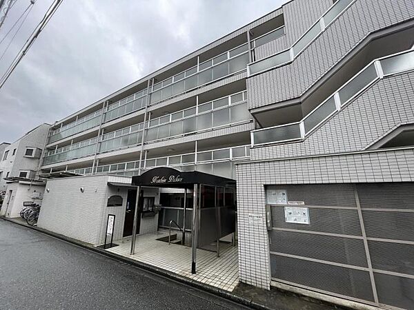 陽当たりや風通しの良さが伺える設計となっており、しっかりとした構造の佇まいです◎