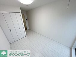 ラグゼフラット東六郷 205 2階1Kのリビング/ダイニング