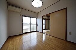 JR中央線 八王子駅 バス15分 石川宮下下車 徒歩1分の賃貸アパート 2階2DKのリビング/ダイニング