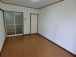 JR中央線 八王子駅 バス9分 滝山一丁目下車 徒歩2分の賃貸アパート 1階1Kのリビング/ダイニング