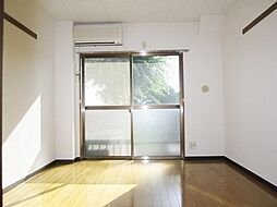 グラドゥアーレ 2階1Kのリビング/ダイニング