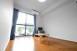 レオパレス小川 1階2LDKのリビング/ダイニング